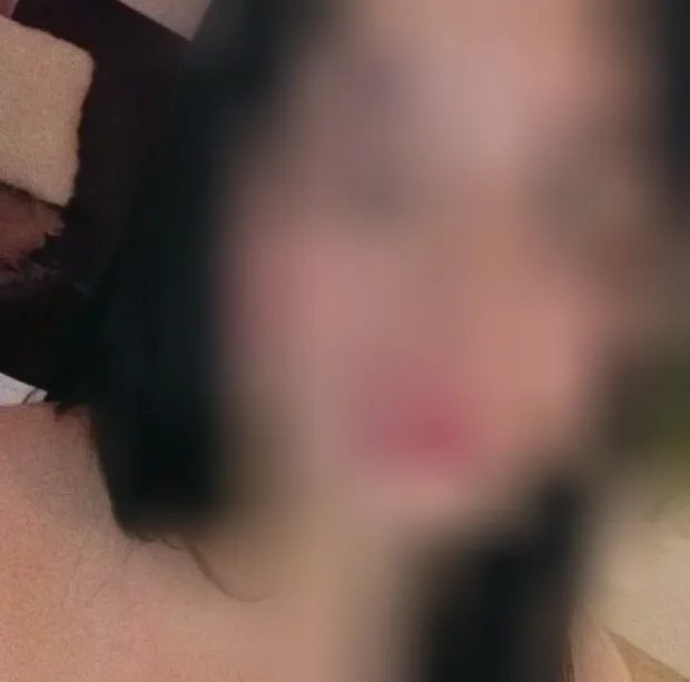 Laura, 34